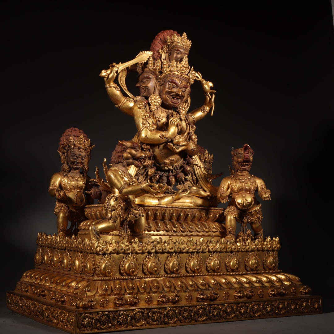 An Exquisite Gilt Bronze Buddha Statue - 12