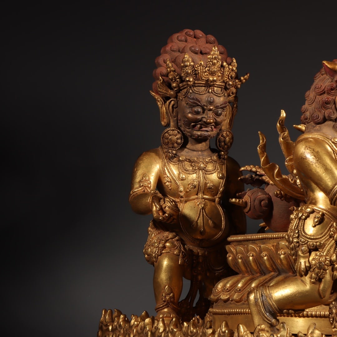 An Exquisite Gilt Bronze Buddha Statue - 13