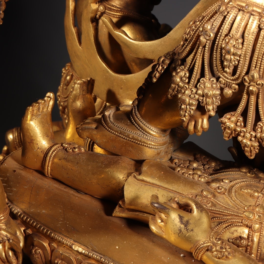 An Exquisite Gilt Bronze Buddha Statue - 18