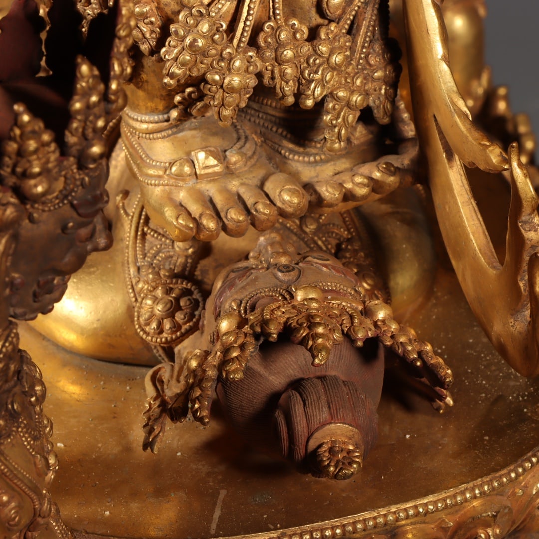 An Exquisite Gilt Bronze Buddha Statue - 20