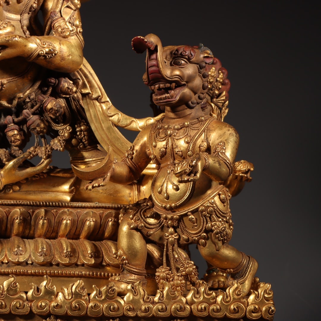 An Exquisite Gilt Bronze Buddha Statue - 4