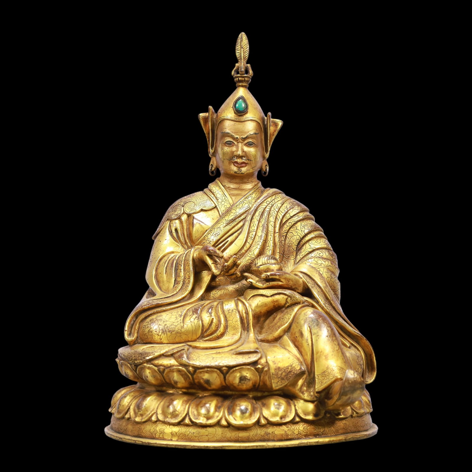 A Exquisite Gilt Bronze Statue of Tsongkhapa: A Exquisite Gilt Bronze Statue of Tsongkhapa Ming Dynasty, China Size:17cmx15cmx26cm Weight:2900g (The Dimensions Of All Batches Are Manually Measured.If You Need More Detailed Information, Please