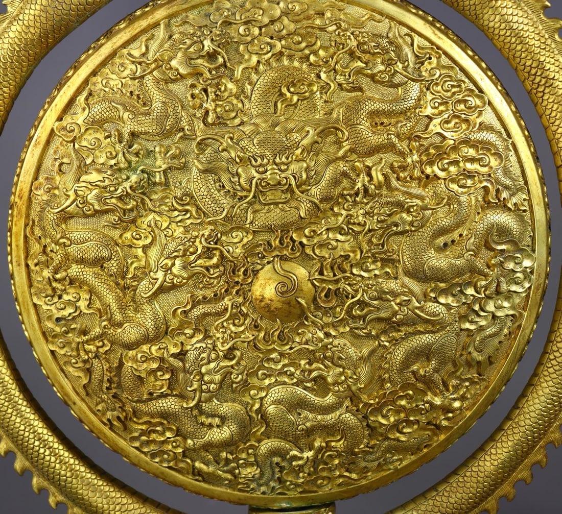 An Exquisite Gilt Bronze Dragon Pattern Screen - 6