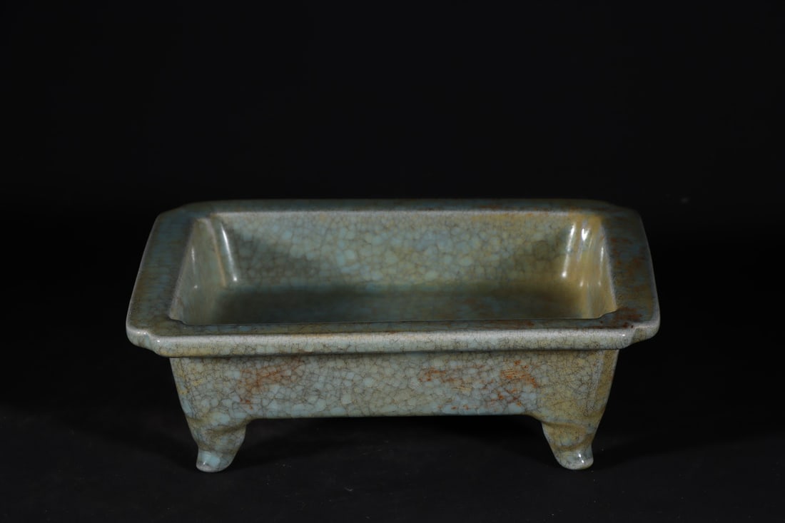 An Exquisite Ru yao Sky Blue Glazed Basin (1 of 8)