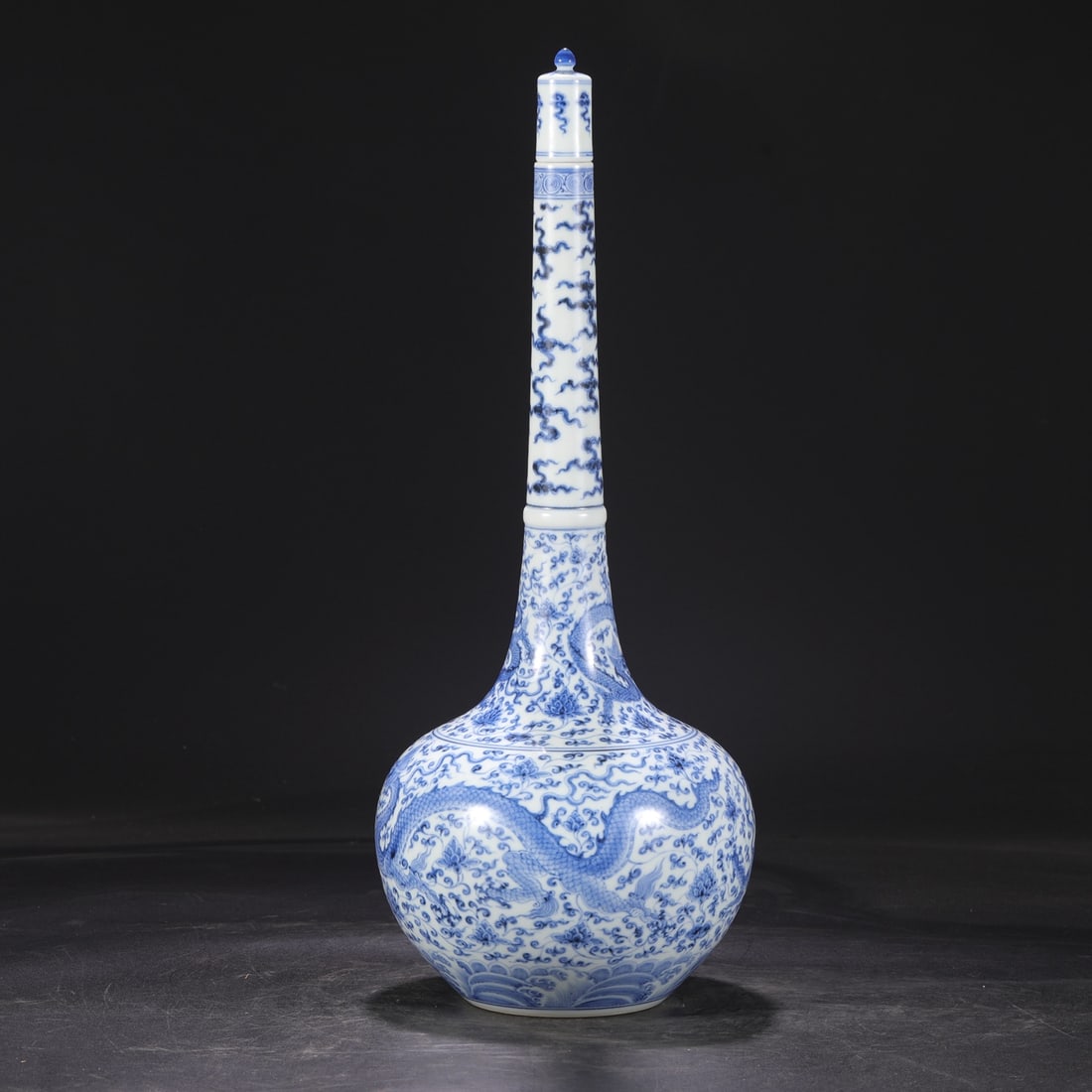An Exquisite Blue and White Lotus Pattern Dragon Pattern Seawater Pattern Vase - 7