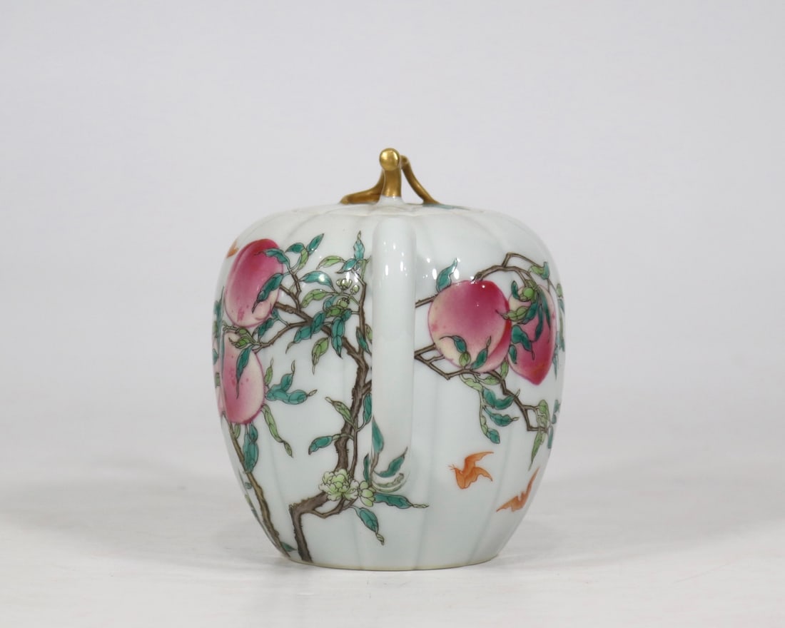 An Exquisite Enamel Bats and Peach Pattern Teapot - 4
