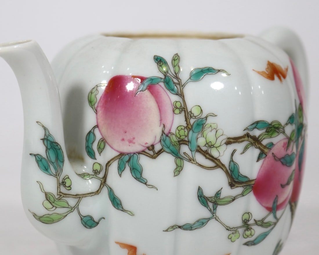 An Exquisite Enamel Bats and Peach Pattern Teapot - 5