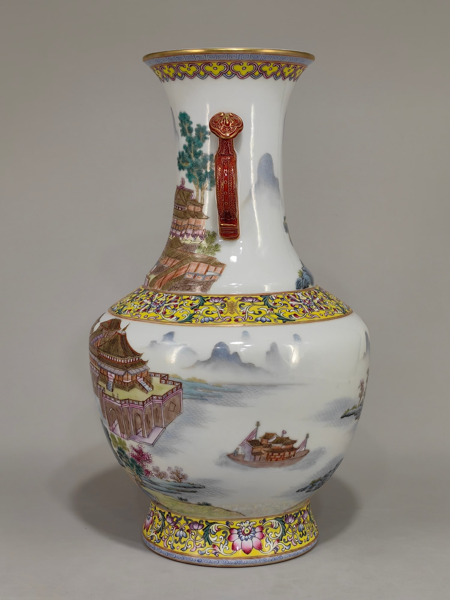 An Exquisite Famille-Rose Lotus Pattern Landscape Pattern Double-Ears Vase - 4