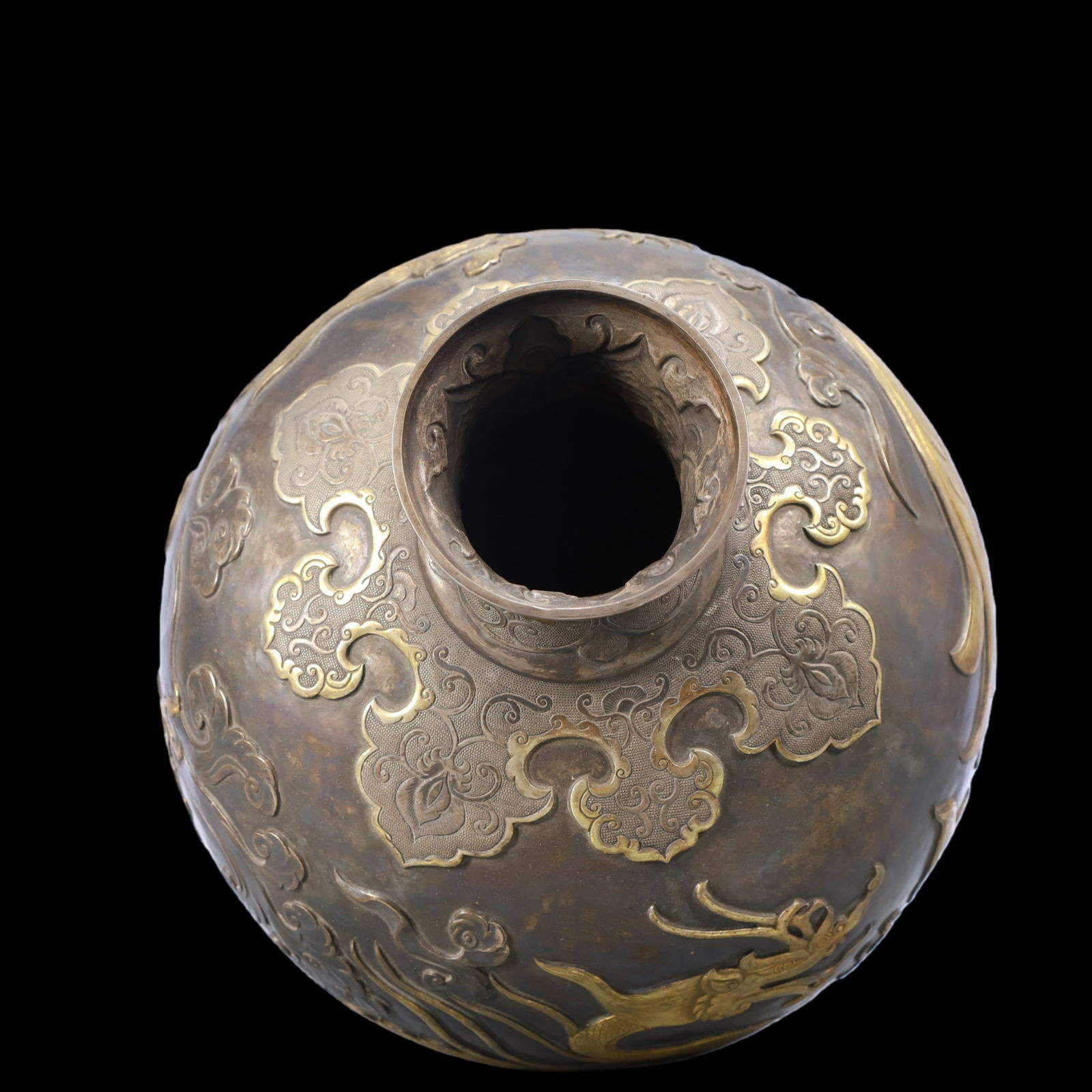 A Exquisite Gilt Silver Dragon and Phoenix Pattern Vase - 9