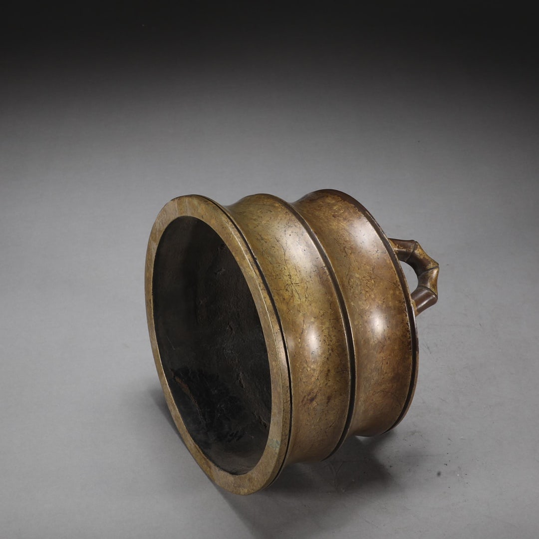 An Exquisite Bronze Tripod Censer - 4
