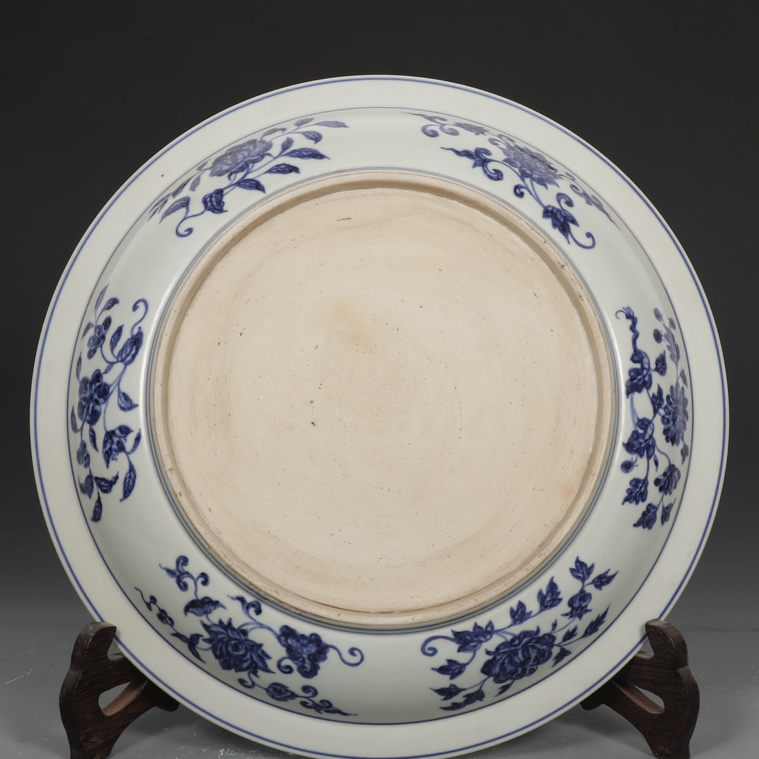 An Exquisite Blue and White Lotus Pattern Plate - 9