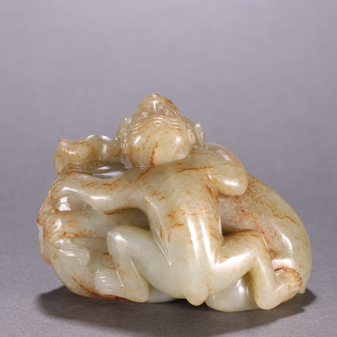 An Exquisite White Jade Monkey Ornament - 4