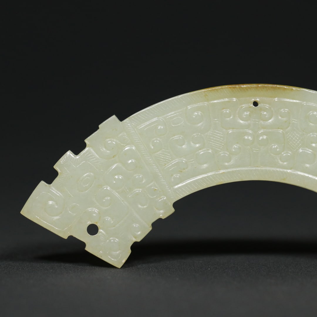 An Exquisite White Jade Dragon Pattern Pendant - 6