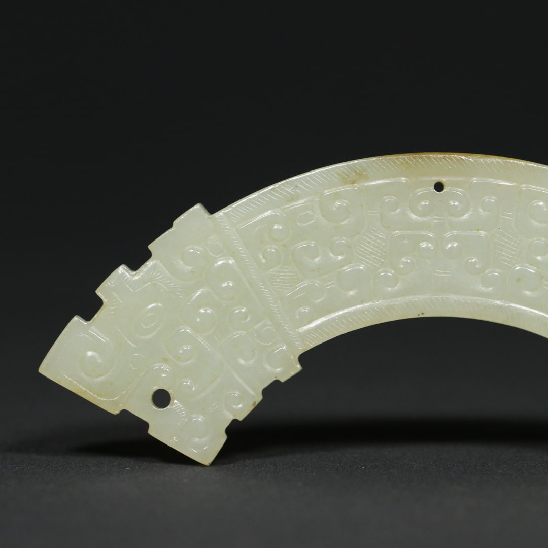 An Exquisite White Jade Dragon Pattern Pendant - 8