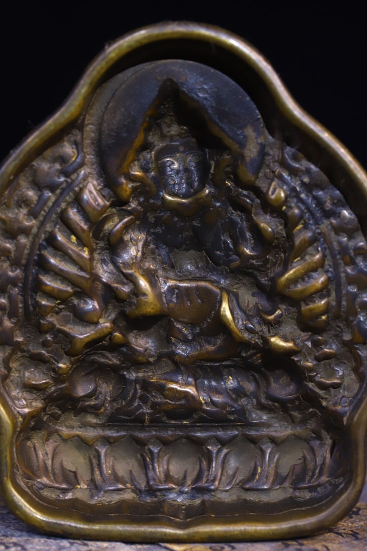 An Exquisite Bronze Buddha Statue Pattern Ornament - 8