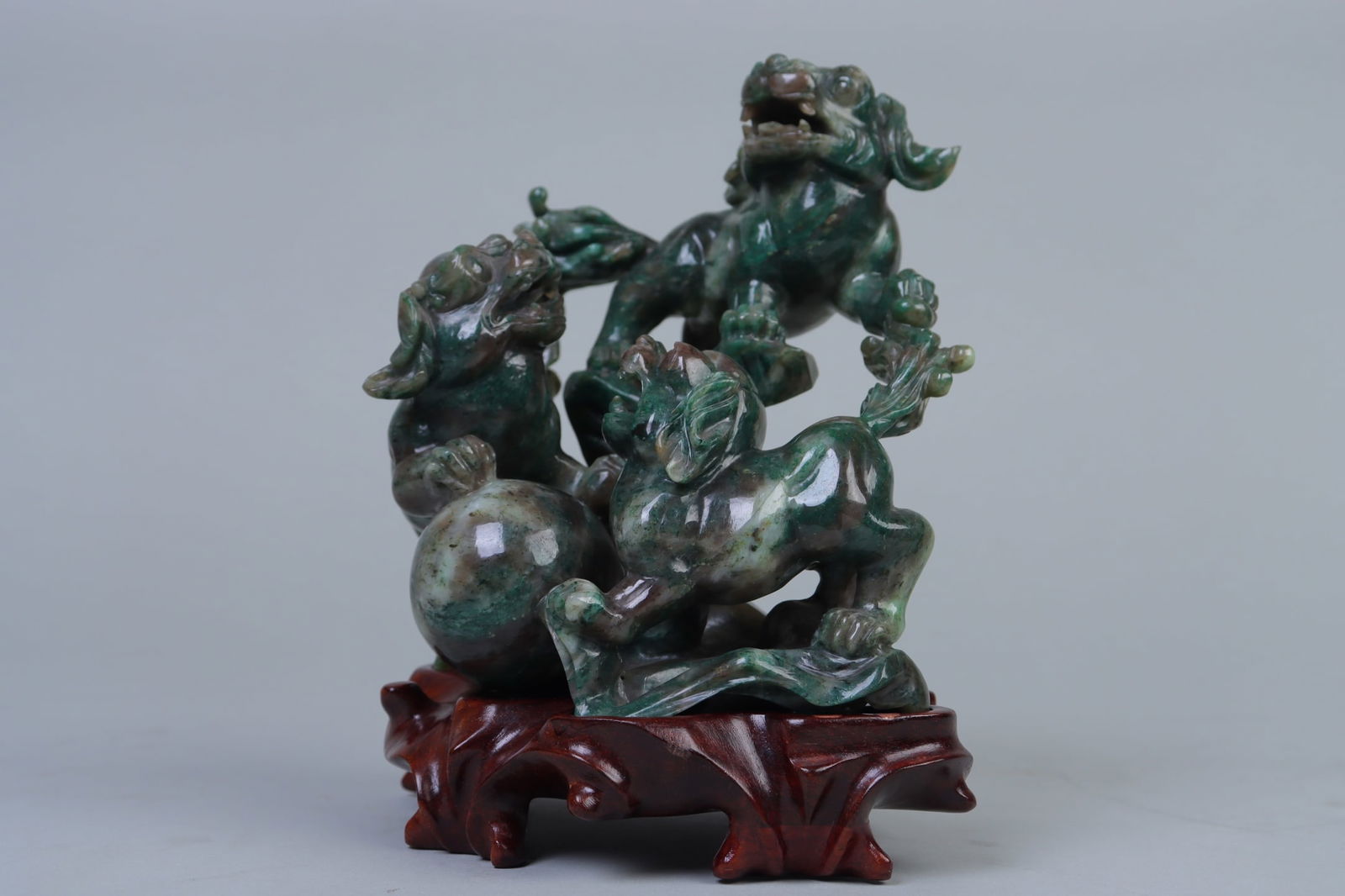 An Exquisite Jasper Lion Ornament - 5