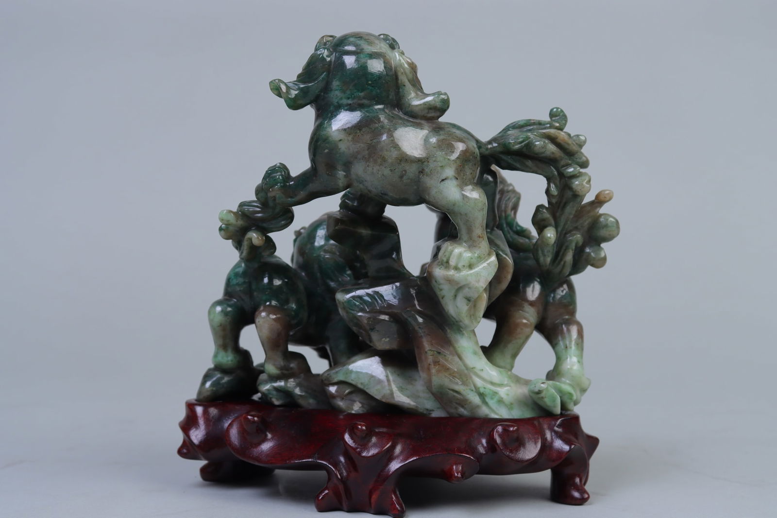 An Exquisite Jasper Lion Ornament - 6