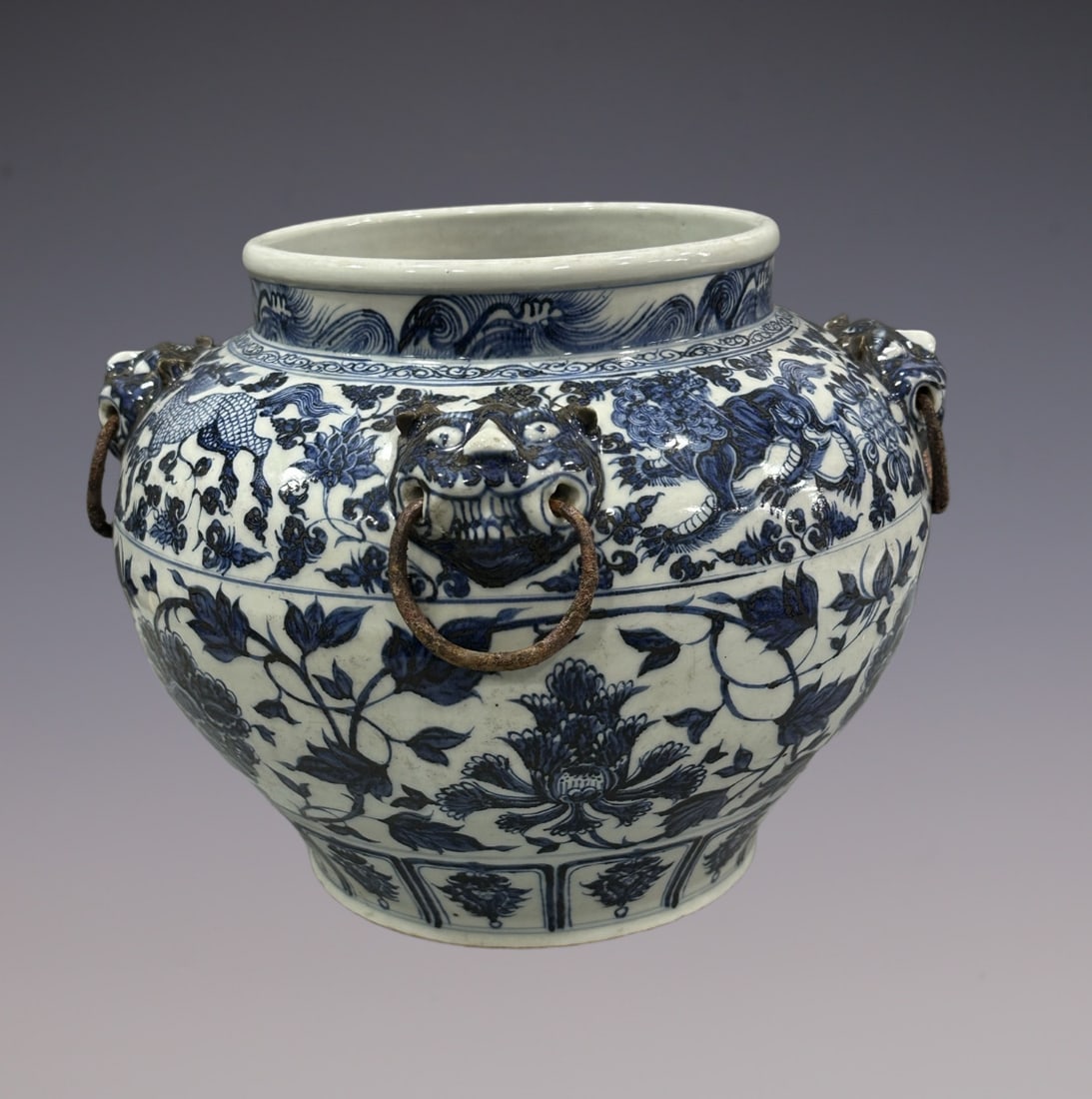 An Exquisite Blue and White Lotus Pattern Kylin Pattern Jar: An Exquisite Blue and White Lotus Pattern Kylin Pattern Jar Yuan Dynasty, China Size:28.5cm (The Dimensions Of All Batches Are Manually Measured.If You Need More Detailed Information, Please