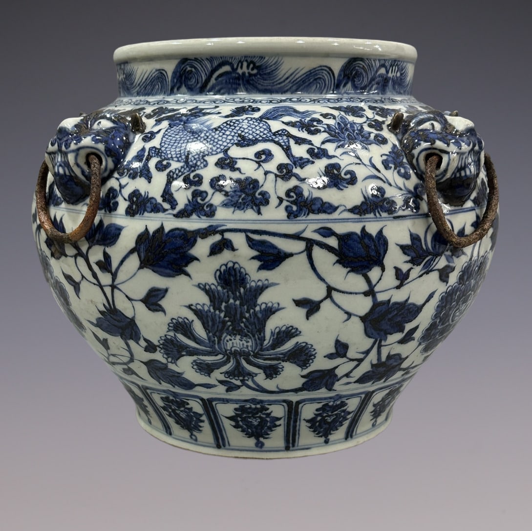 An Exquisite Blue and White Lotus Pattern Kylin Pattern Jar - 5
