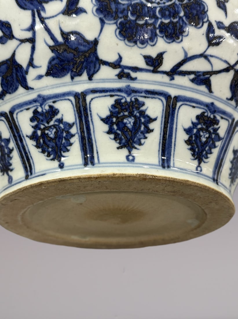 An Exquisite Blue and White Lotus Pattern Kylin Pattern Jar - 8