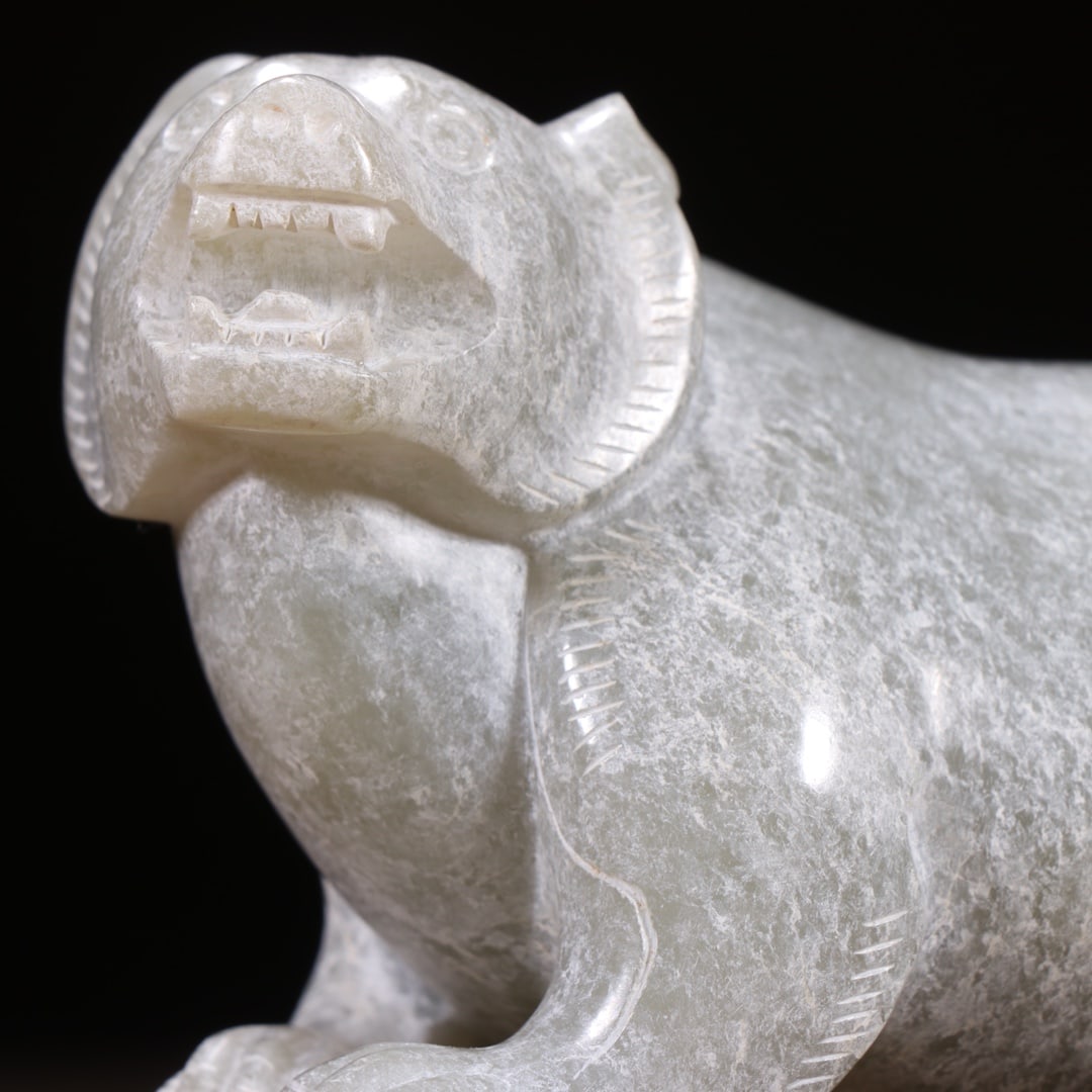 An Exquisite White Jade Bear Ornament - 7