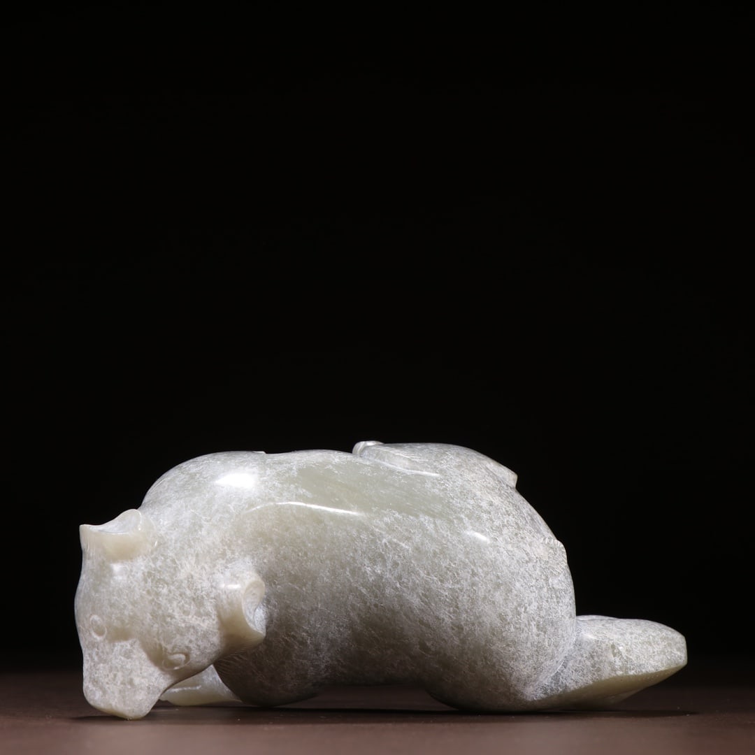 An Exquisite White Jade Bear Ornament - 8