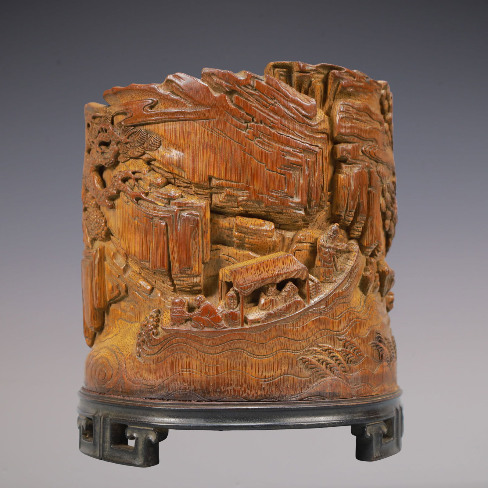 A Exquisite Bamboo Landscape and Figure Pattern Brush Pot: A Exquisite Bamboo Landscape and Figure Pattern Brush Pot Qing Dynasty, China Size:18.5cmx15.5cm Weight:800g (The Dimensions Of All Batches Are Manually Measured.If You Need More Detailed