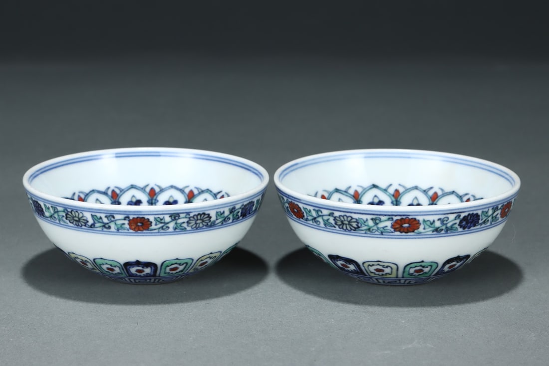 An Exquisite Wucai Lotus Pattern Cup - 5