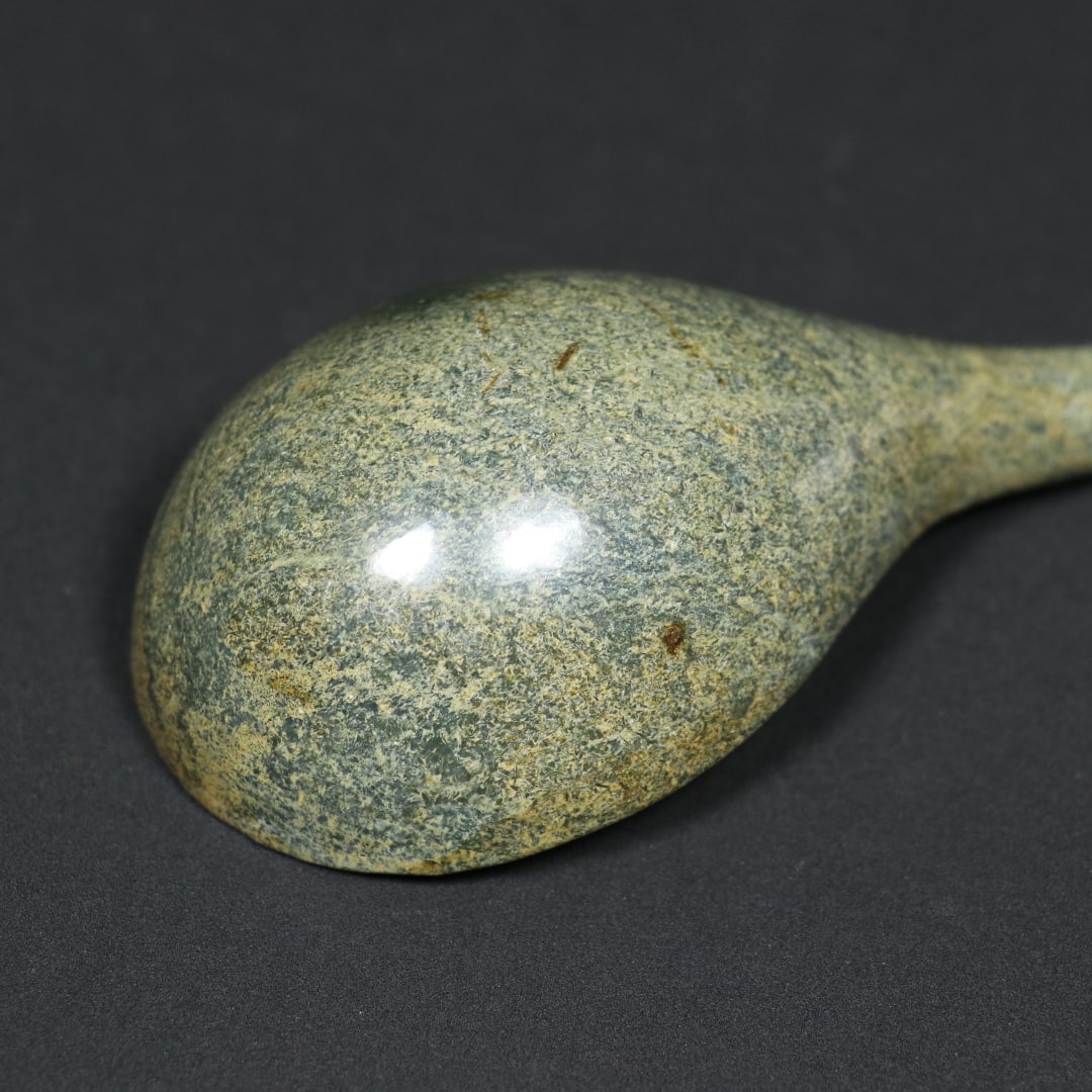 An Exquisite White Jade Dragon Pattern ? - 9