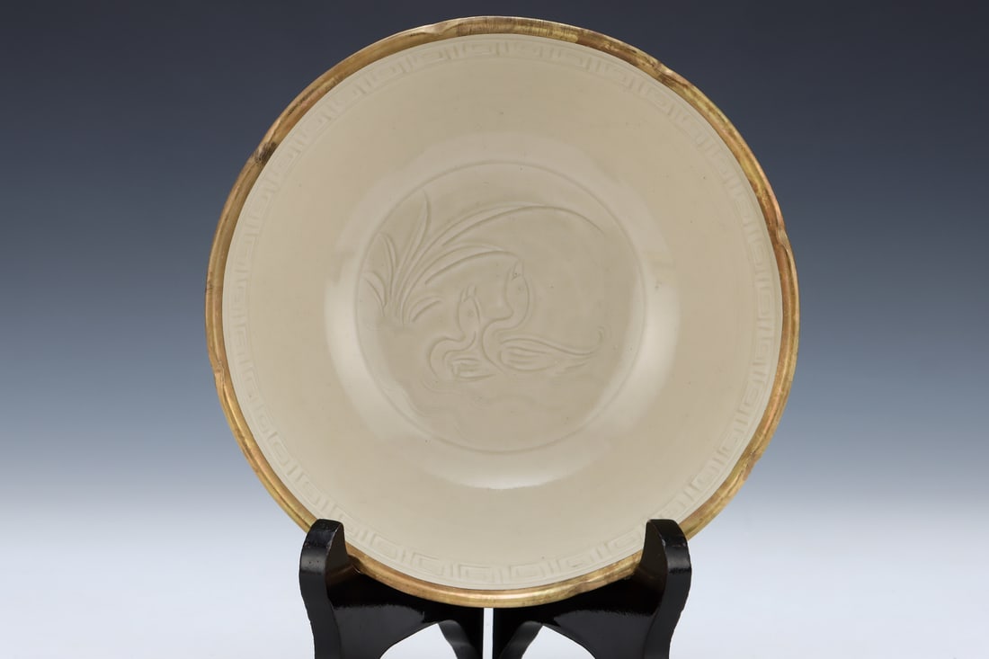 An Exquisite Ding yao Flower Pattern Brush Washer - 6
