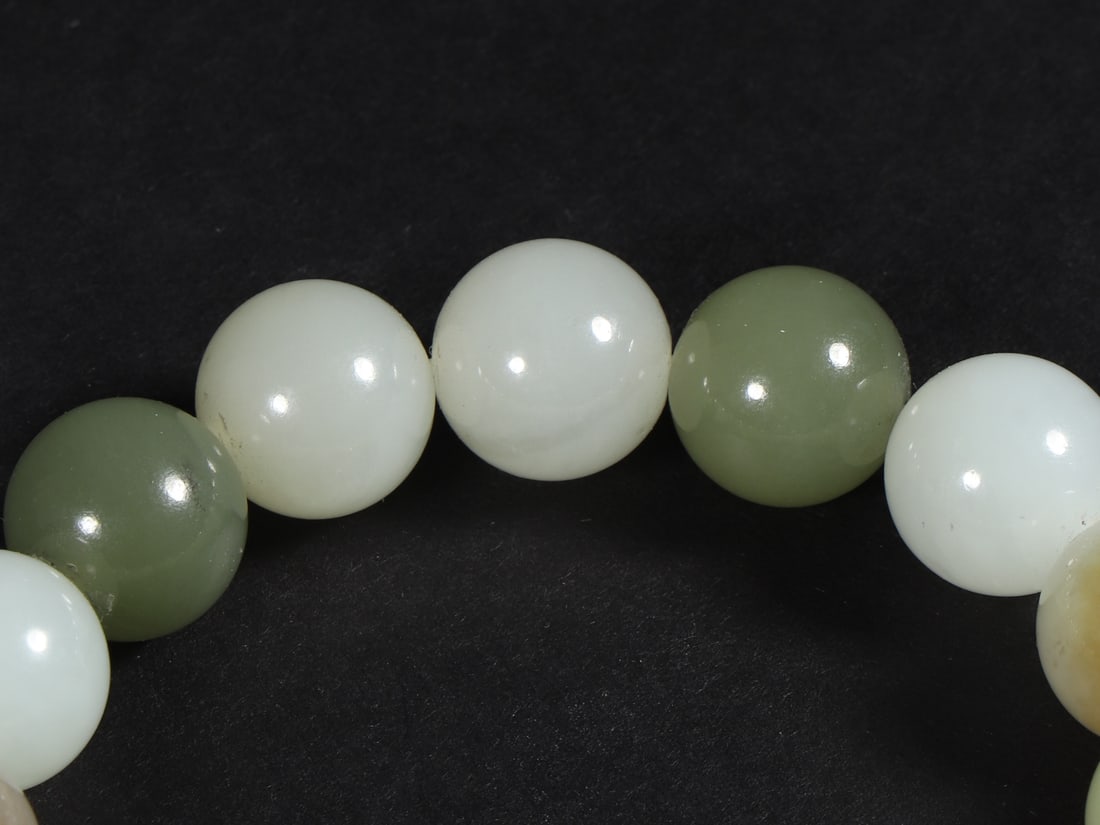 An Exquisite White Jade Bracelets - 7