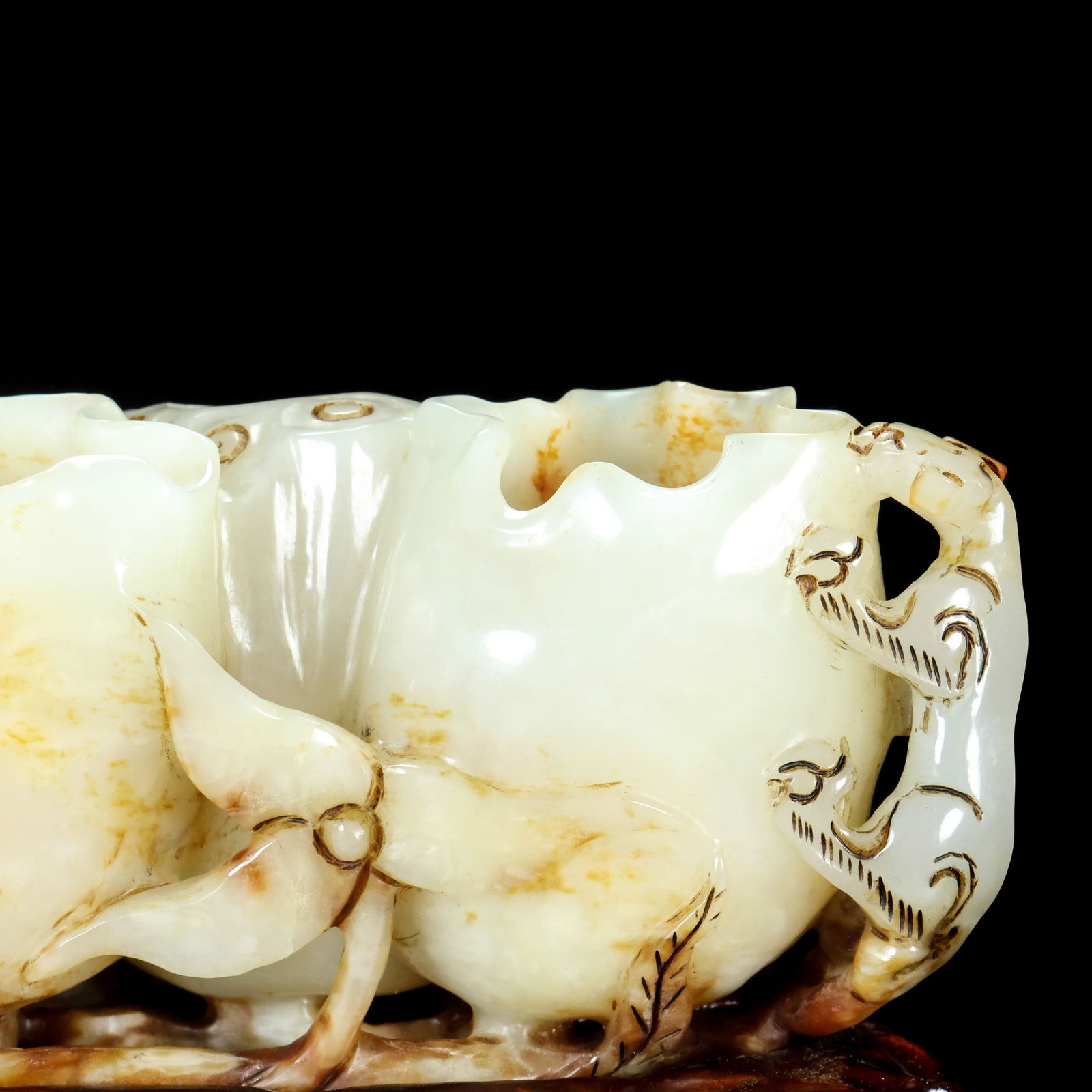 An Exquisite White Jade Auspicious Beast Pattern Brush Pot - 7