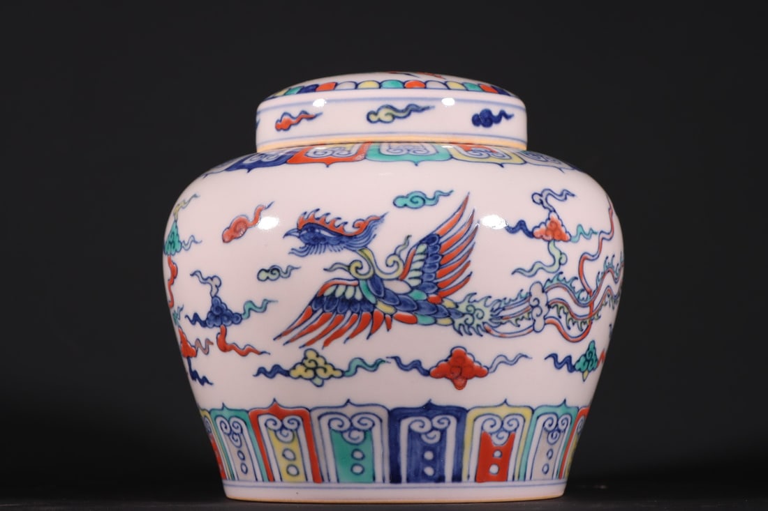 An ExquisiteDoucai Phoenix Pattern Jar - 5