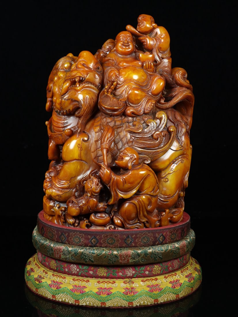 An Exquisite Tianhuang Stone Auspicious Beast Seal Ornament: An Exquisite Tianhuang Stone Auspicious Beast Seal Ornament Qing Dynasty, China Size:31cmx20cmx15cm Weight:6.22kg (The Dimensions Of All Batches Are Manually Measured.If You Need More Detailed