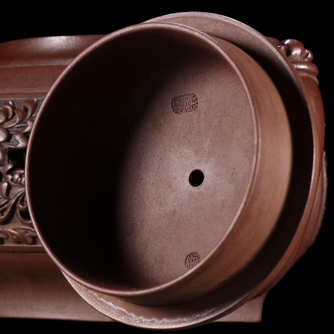 An Exquisite Purple Sands Flower Pattern Teapot - 3