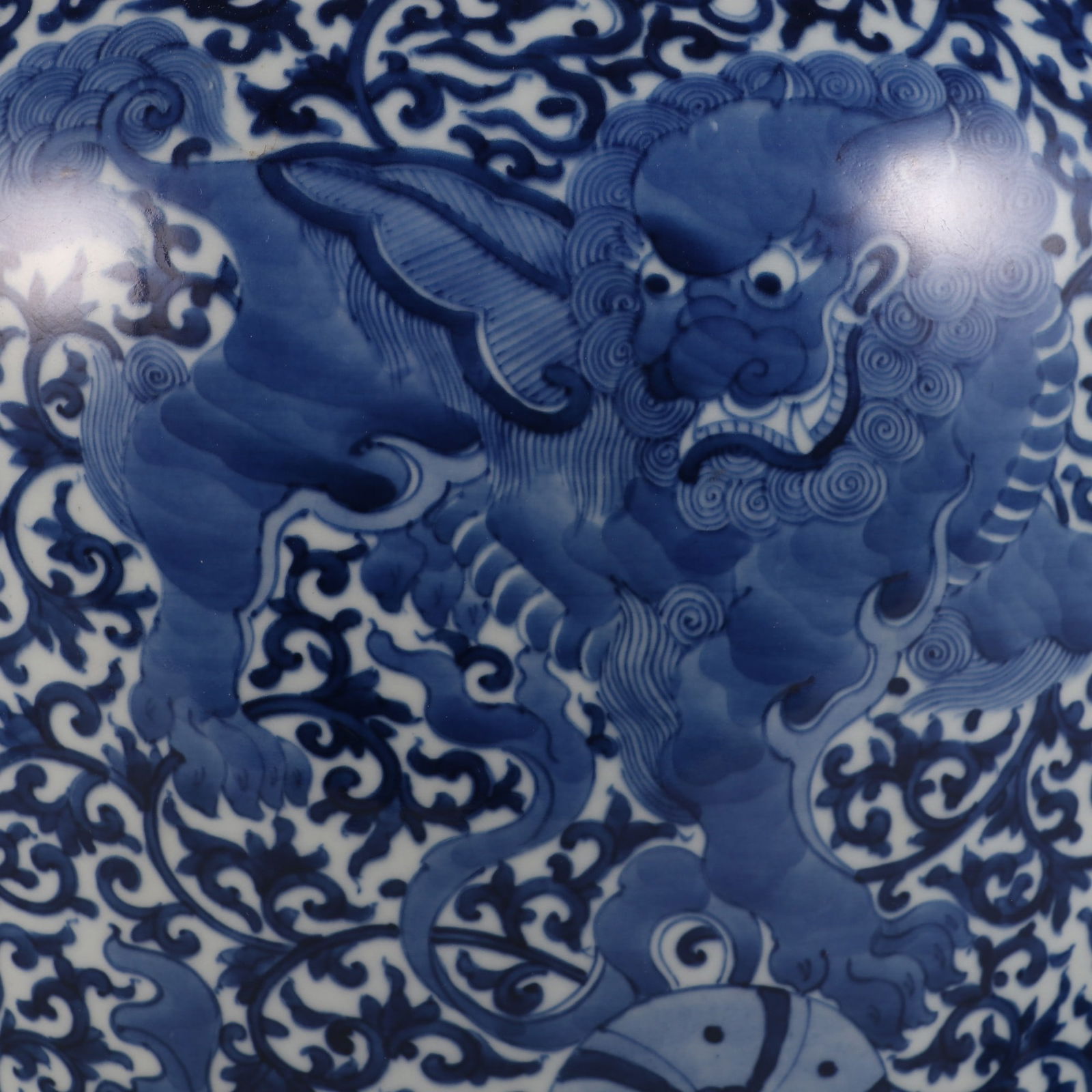 An Exquisite Blue and White Lion Pattern Lotus Pattern Jar - 7