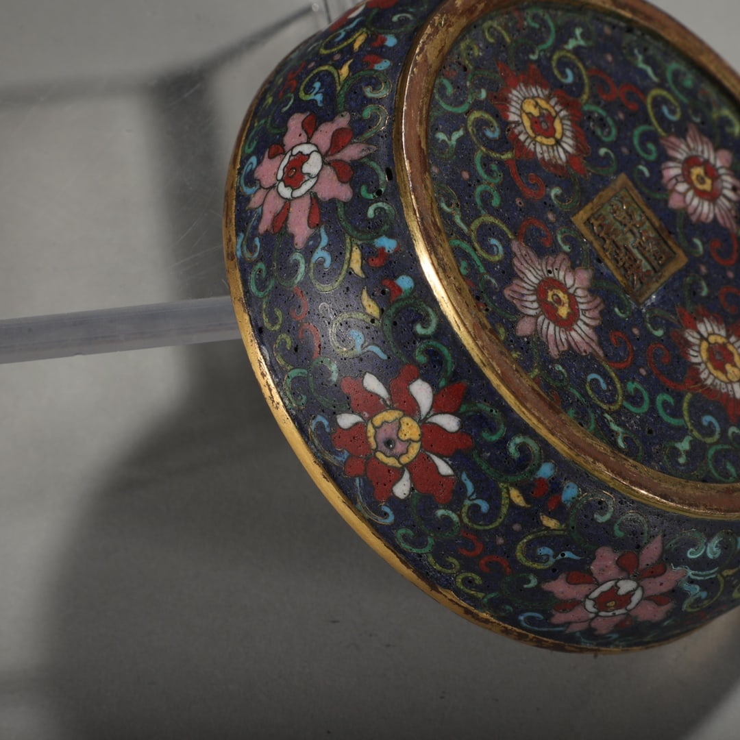 An Exquisite Cloisonne Lotus Pattern Candlestick - 5