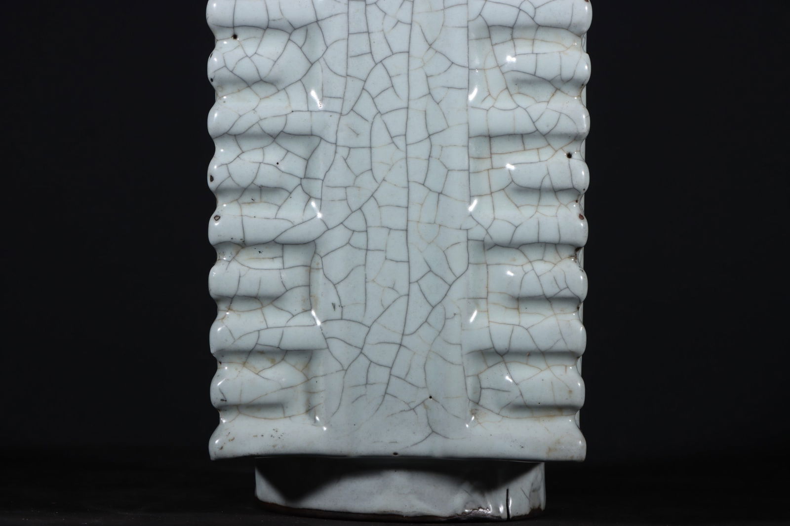 An Exquisite Guan yao Vase - 5