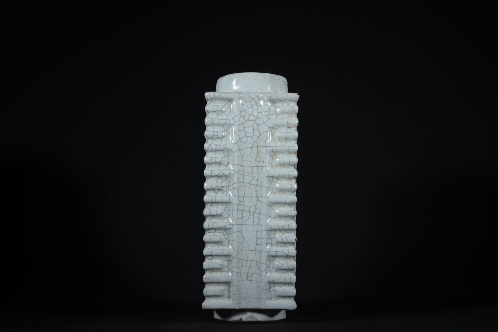 An Exquisite Guan yao Vase - 6