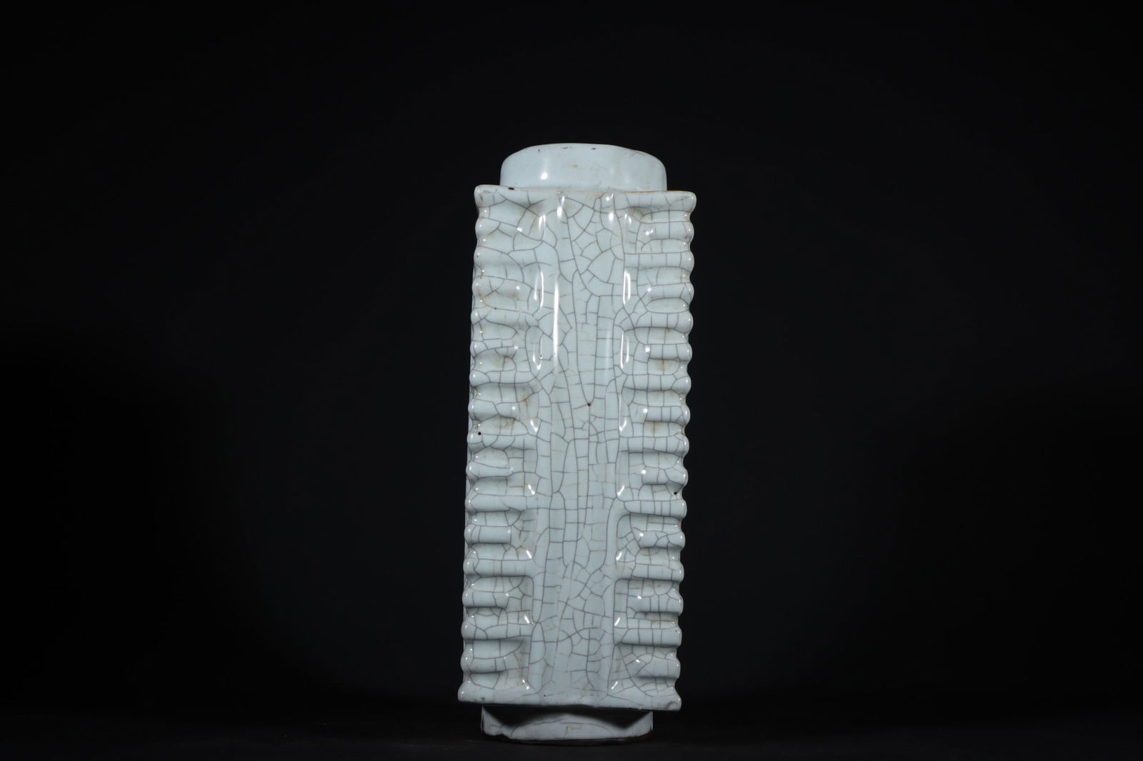 An Exquisite Guan yao Vase - 7