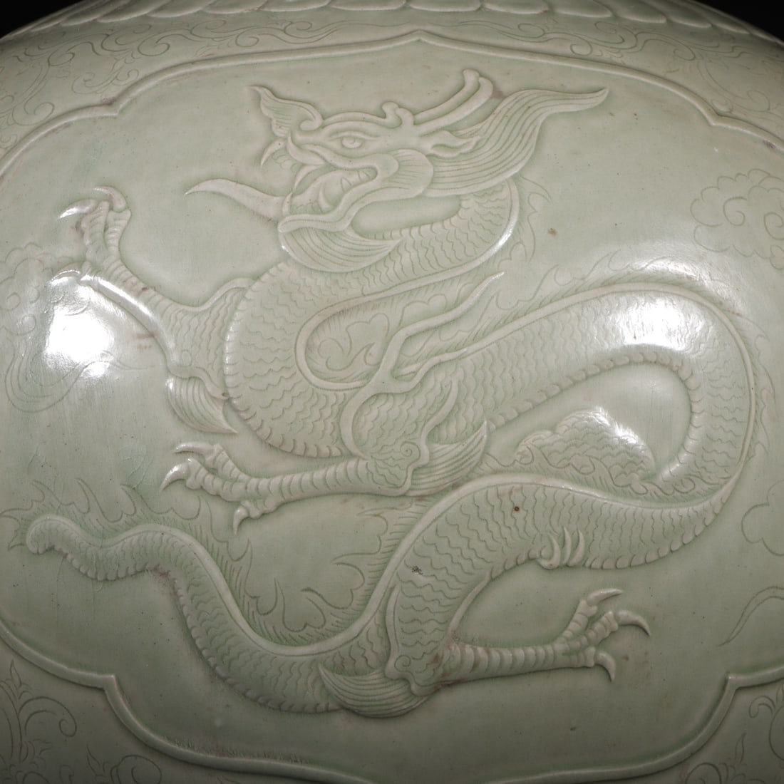 An Exquisite Yue yao Celadon Dragon Pattern Jar - 5