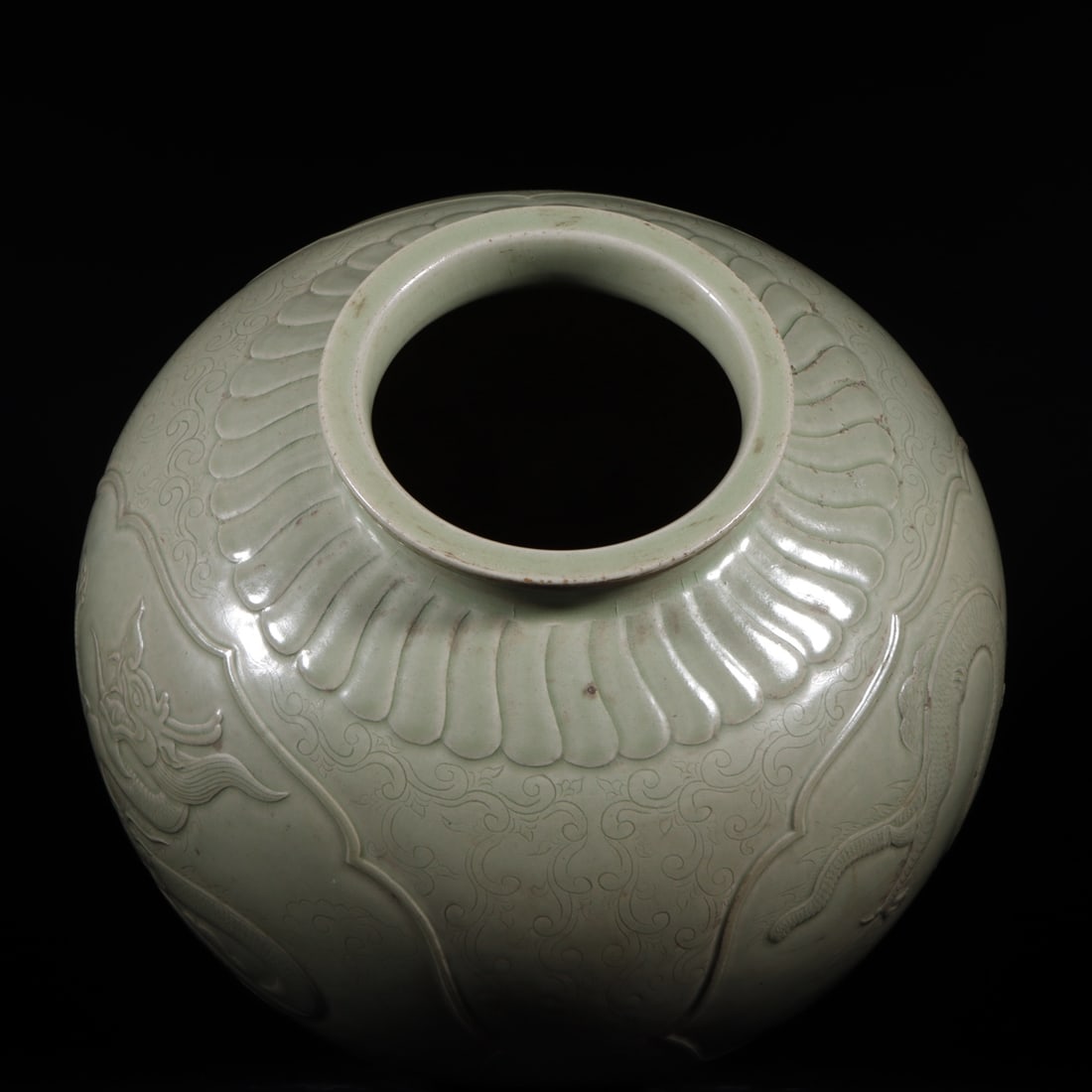 An Exquisite Yue yao Celadon Dragon Pattern Jar - 8