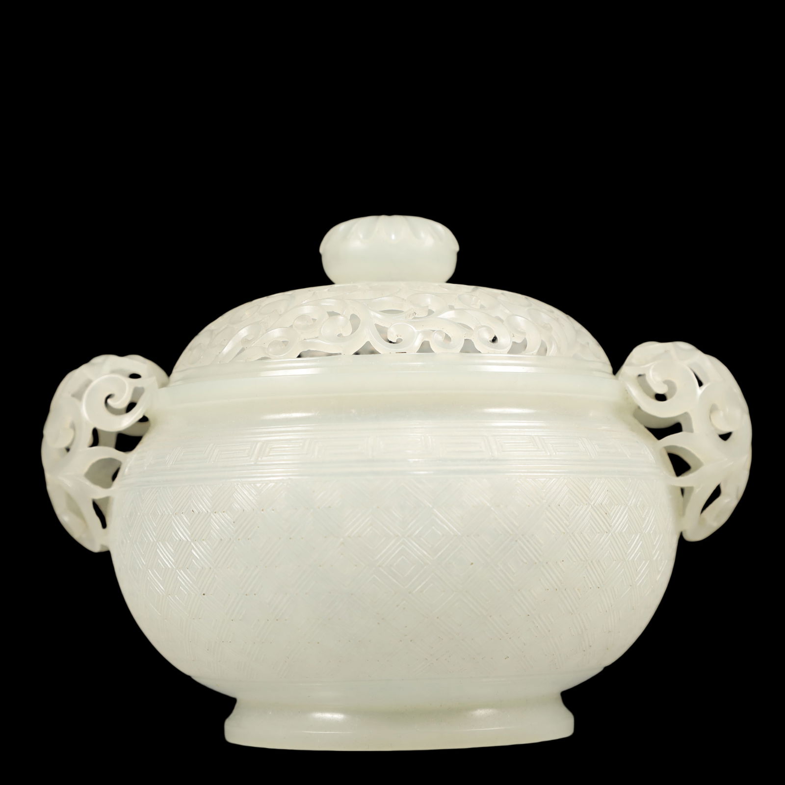 A Exquisite White Jade Lotus Pattern Double-Ears Censer: A Exquisite White Jade Lotus Pattern Double-Ears Censer Qing Dynasty, China Size:14.5cmx11.5cmx11cm Weight:20g (The Dimensions Of All Batches Are Manually Measured.If You Need More Detailed