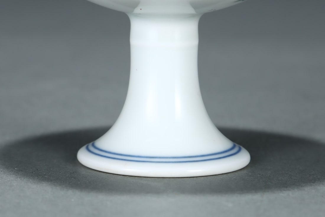 An Exquisite Doucai Flower and Bird Pattern Cup - 6