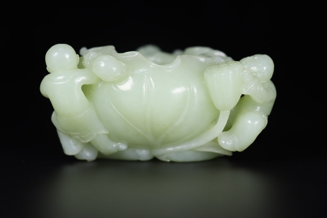 An Exquisite White Jade Figure Pattern Brush Washer - 3