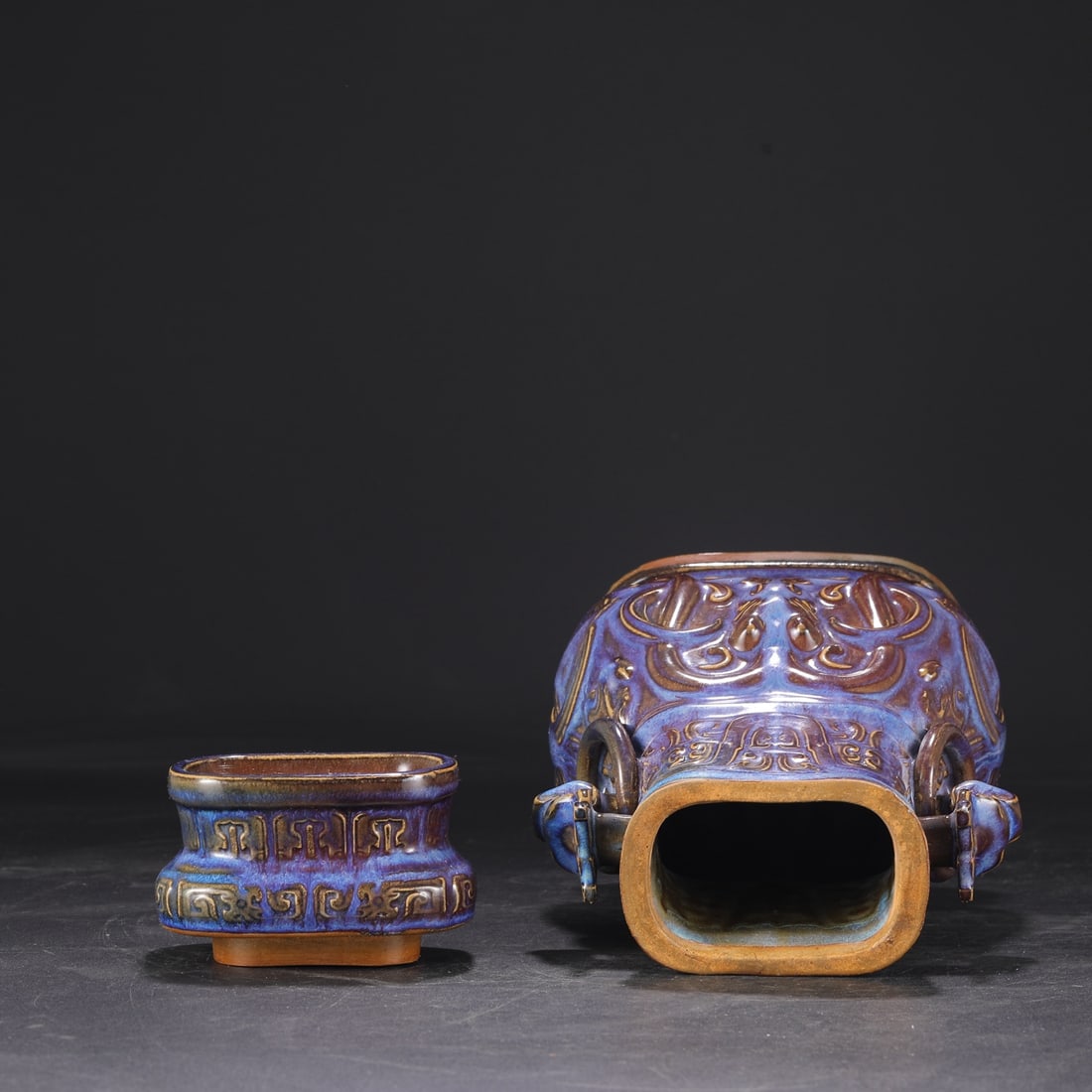An Exquisite Jun yao Beast-Face Pattern Double-Ears Jar - 4
