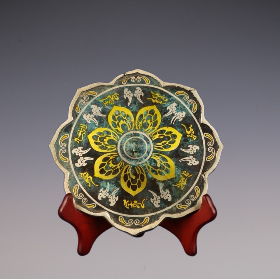 An Exquisite Bronze Inlaid Gold and Silver Round Mirror (1 of 9)