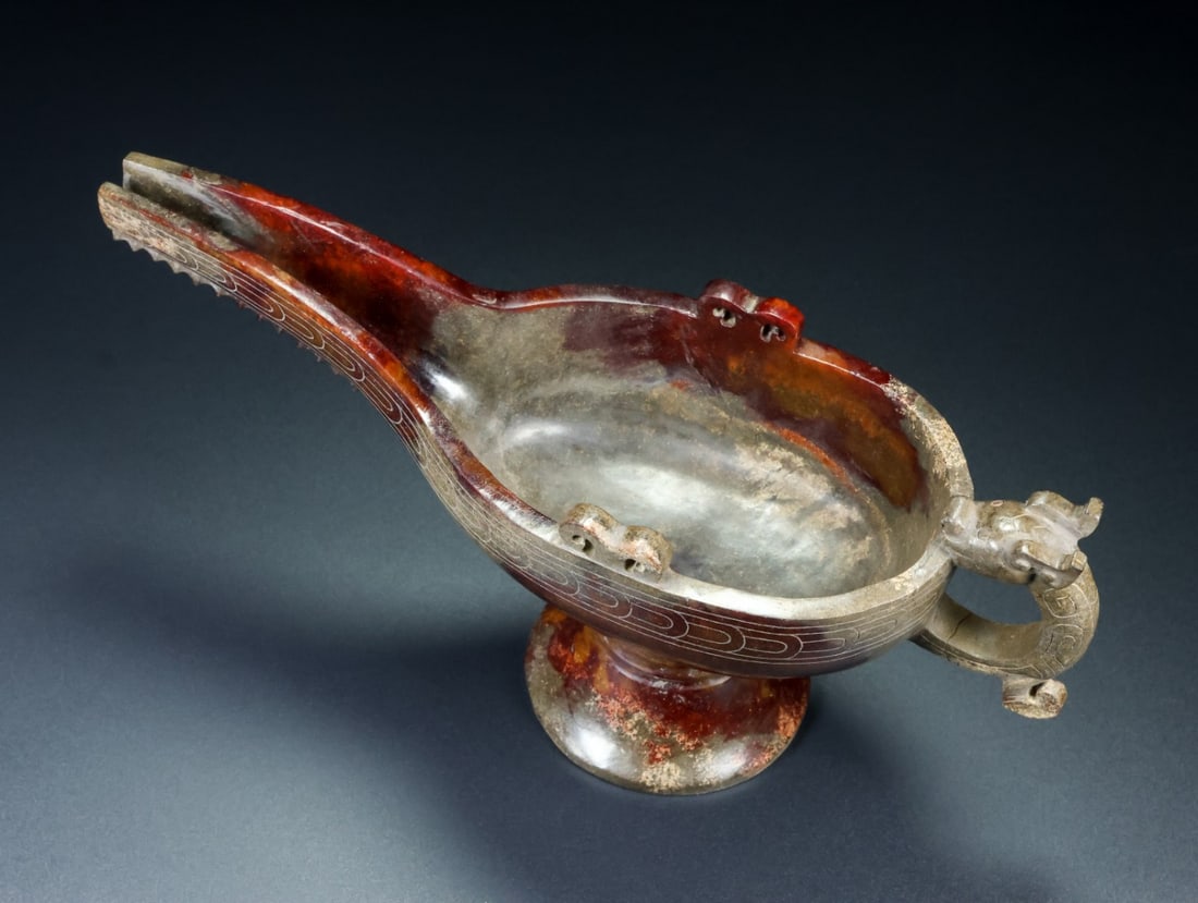 An Exquisite White Jade Dragon Pattern Ewer - 2