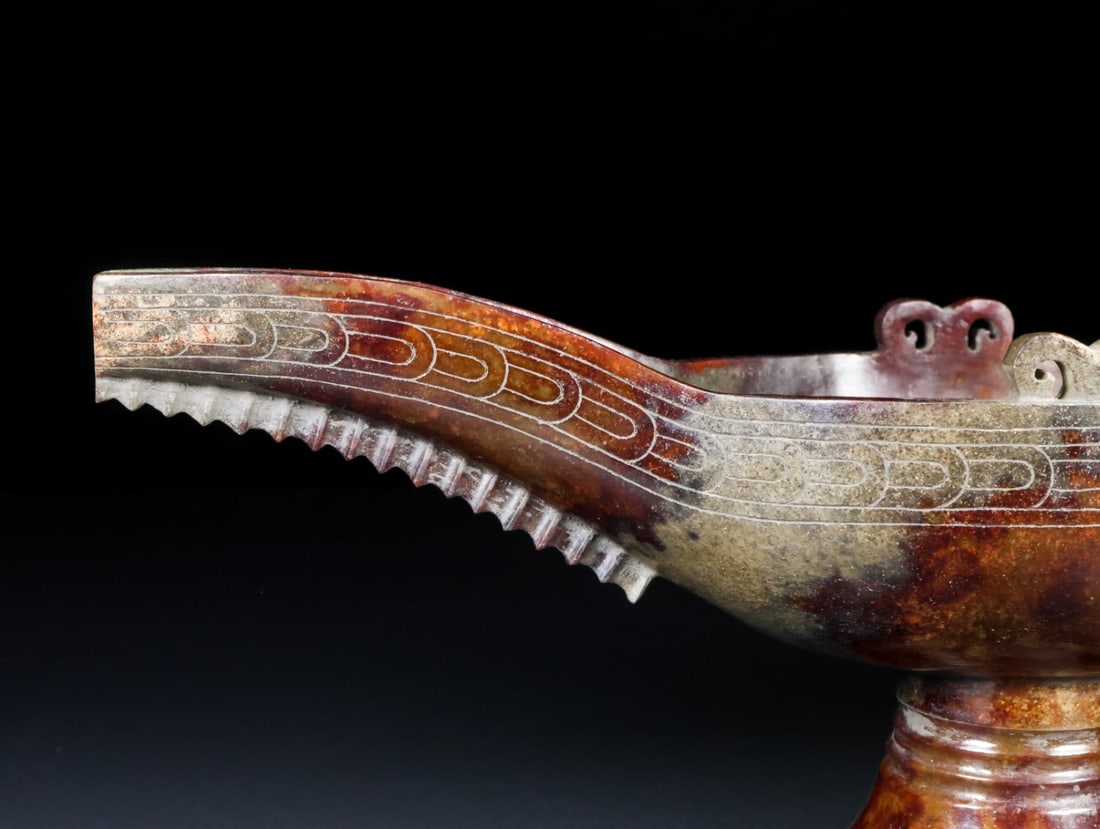 An Exquisite White Jade Dragon Pattern Ewer - 3