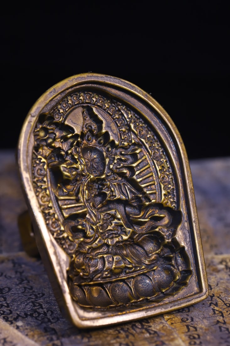 An Exquisite Bronze Buddha Statue Pattern Ornament - 2